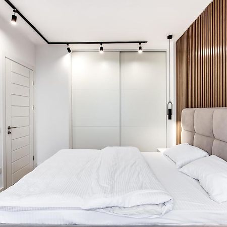 Vip Apartments إلفيف المظهر الخارجي الصورة